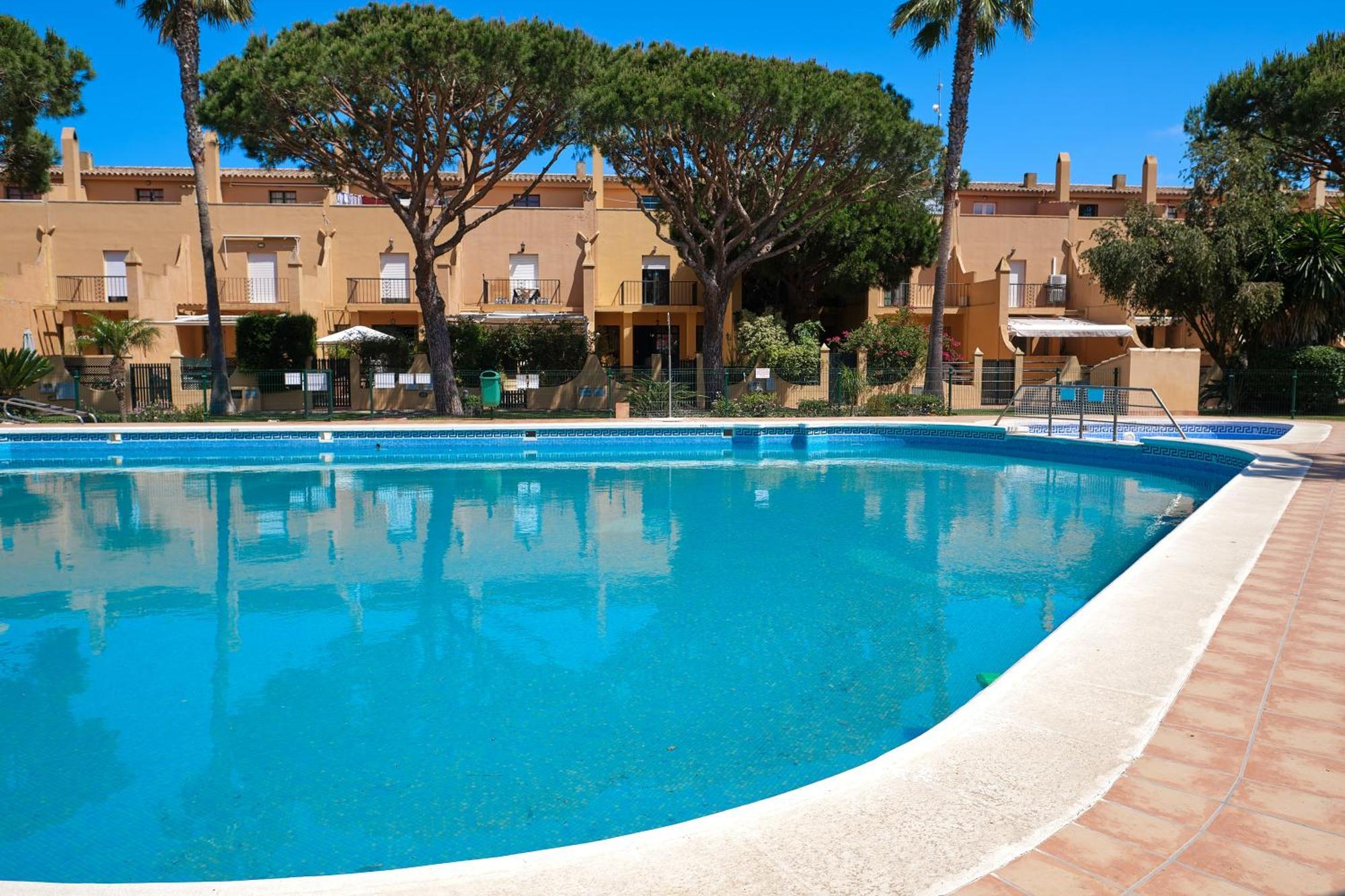 Villa Adosado con jardín y piscina en Chiclana Barrosa-Sancti Petri Novo Sancti Petri Exterior foto